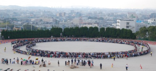 world-record-for-longest-human-chair-in-japan
