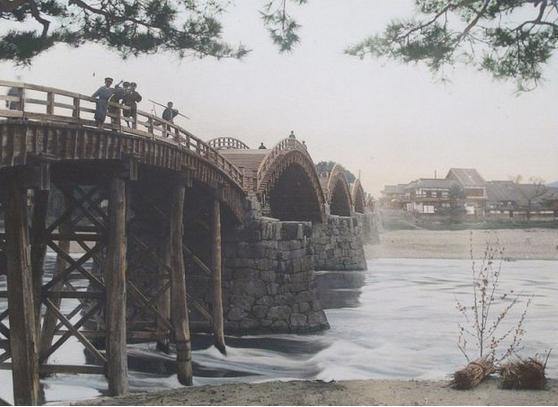 historical-japan-10-bridge