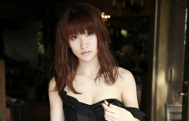 Yuko-Oshima-to-Depart-Group-in-March-620x400