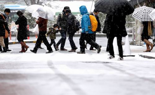Jepang diselimuti salju terdahsyat setelah 13 tahun