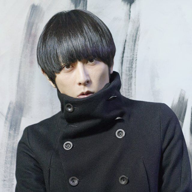 Dochin Yoshikuni dari CHEMISTRY menyangkal rumor perceraiannya