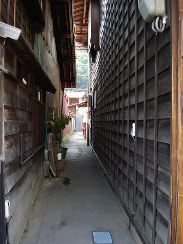 Japanese-Alleys10