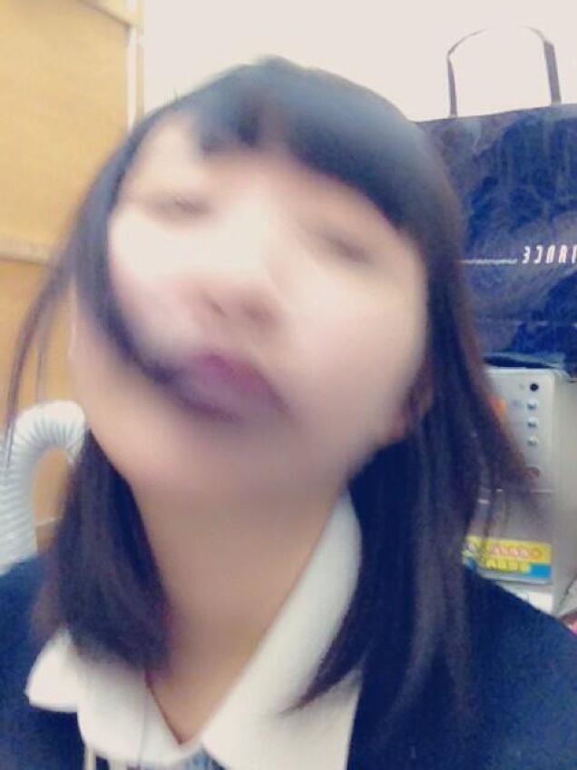 japanese head-shaking selfie 06