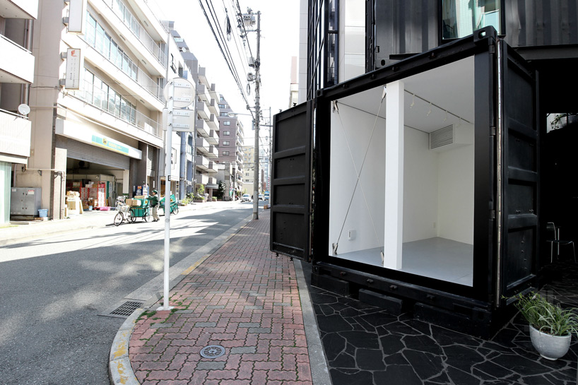 tomokazu-hayakawa-container-corner-designboom (6)