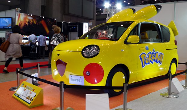 toyopet-pokemon-pikachu-fennekin-car-tokyo-toy-show-2014-1