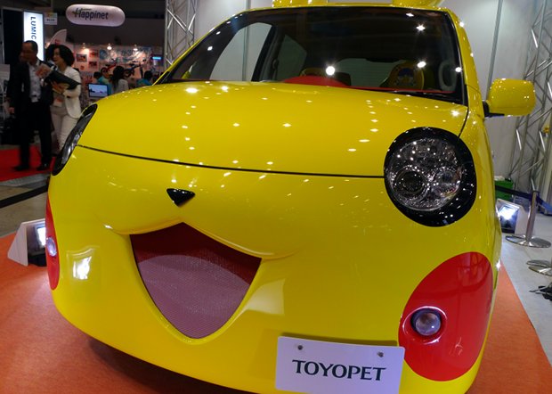 toyopet-pokemon-pikachu-fennekin-car-tokyo-toy-show-2014-2
