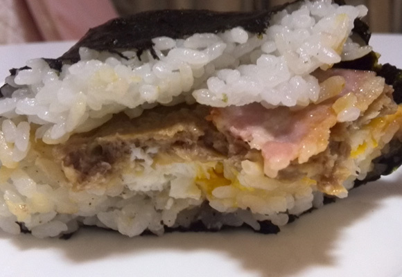 Bakudan Musubi Bacon Cheese Hamburg (7)