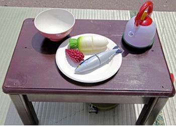 Kompetisi unik di Jepang, membalikkan meja chabudai bergaya Showa