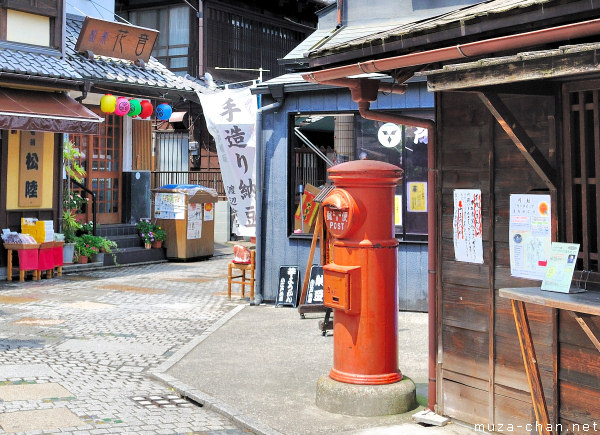 old-japanese-mail-box-kawagoe