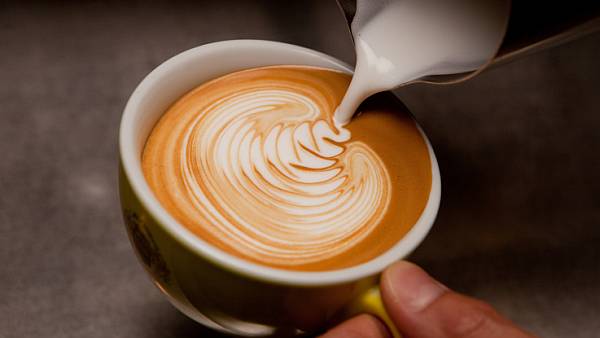 Tiga Cara Pintar buat Latte Art
