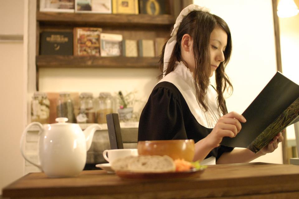 Wah, kafe-kafe di Tokyo Punya Pelayan Cantik & Seksi