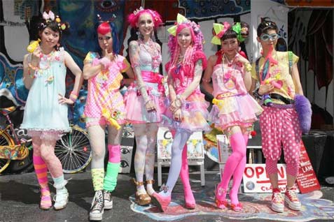 HARAJUKU FASHION STREET: Warna-warni Budaya Anak Muda Jepang