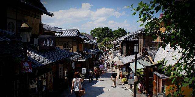 Higashiyama, 'Lorong Waktu' Ajaib dari Kyoto