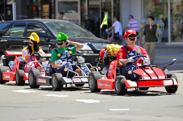 Seru! Para karakter Mario Kart tampil di sepanjang jalanan Sapporo, Jepang!