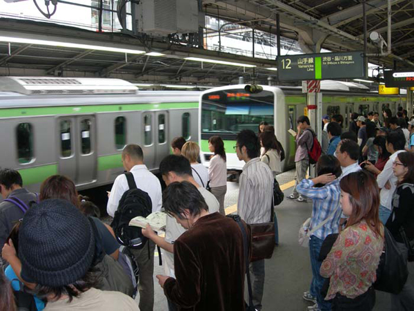 Inilah Berbagai Risiko Naik Kereta di Tokyo, Jepang!