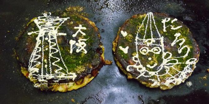 Tak hanya latte, okonomiyaki pun bisa dihias