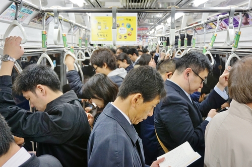 Inilah beberapa alasan mengapa orang Jepang tidak suka naik kereta di tengah musim panas