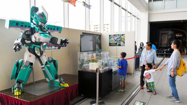 Museum Kereta di Jepang menarik para pengunjung dengan robot yang terinspirasi dari Shinkansen
