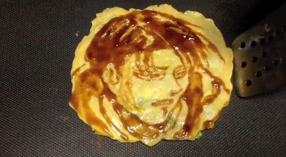 Bukan Hanya Coffee Art, Jepang Juga Punya Okonomiyaki Art