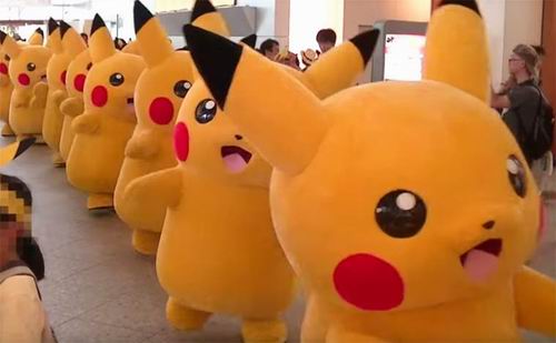 Pasukan Pikachu kembali menyerbu Yokohama dalam Pikachu Outbreak 2015! (3)