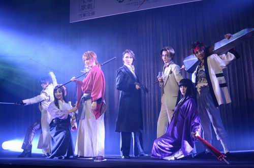 Drama musikal Rurouni Kenshin dari Takarazuka Revue tampilkan para pemerannya (2)