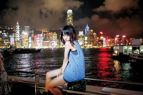LiSA merilis photobook baru yang diabadikan di 5 kota di Asia (4)