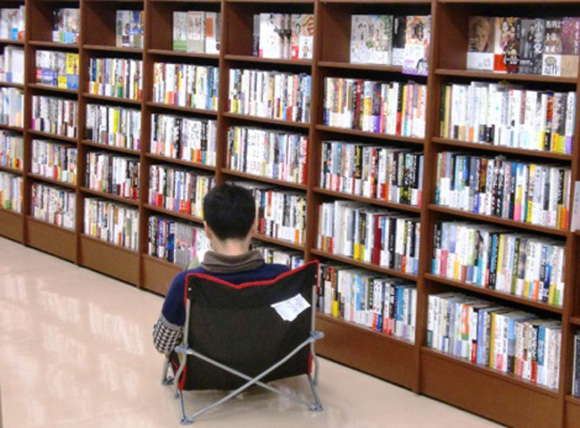 Menginap di toko buku kini bukan hal yang mustahil di Jepang (2)