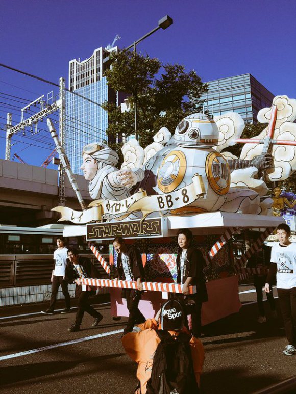 Kawasaki Halloween Parade 'Diserbu' Marching Band Stormtrooper & 100 Cosplayer 'Star Wars'