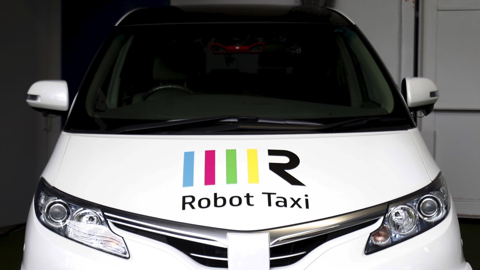 Sugoi! Di Jepang akan segera hadir taksi robot tanpa pengemudi!