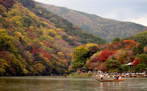 Arashiyama Momiji Festival tampilkan kembali suasana dan tradisi kuno di Kyoto (2)