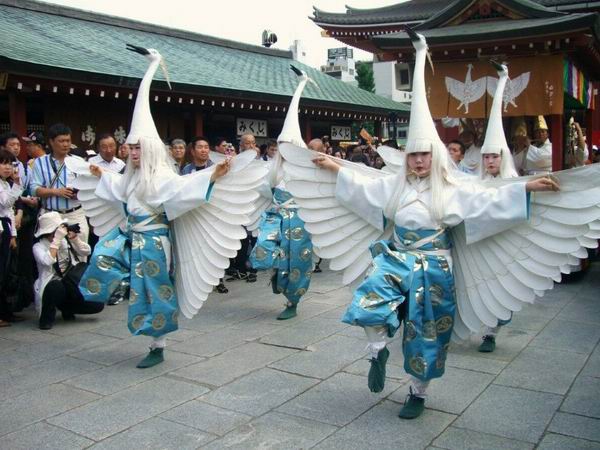 Datang dan saksikan dua festival modern & tradisional yang seru di Asakusa, Jepang! (2)