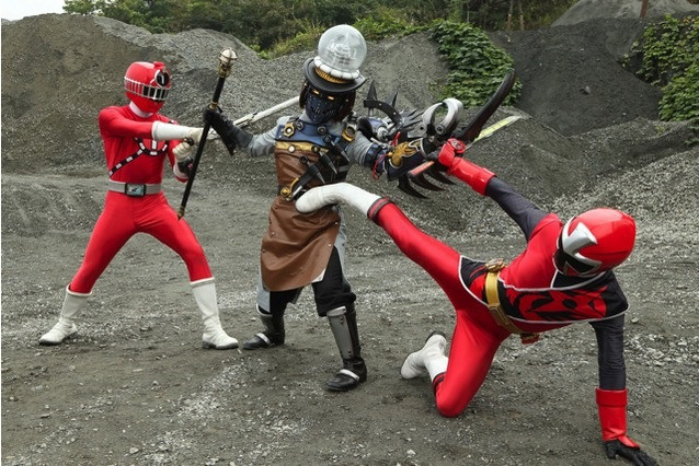 Film Shuriken Sentai Ninninger vs. Ressha Sentai ToQger akan diputar di Jepang tahun depan (1)