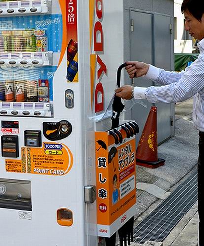 Mesin Penjual Otomatis di Jepang Tawarkan Sewa Payung Gratis (2)