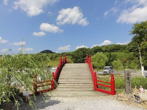Inilah jembatan-jembatan yang menakjubkan untuk para pejalan kaki di Jepang (2)