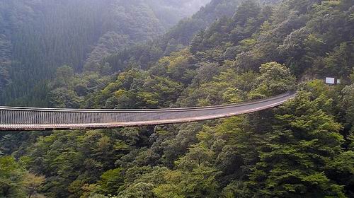 Inilah jembatan-jembatan yang menakjubkan untuk para pejalan kaki di Jepang (4)
