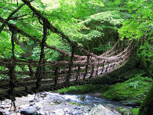 Inilah jembatan-jembatan yang menakjubkan untuk para pejalan kaki di Jepang (9)