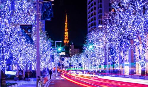 Netizen Jepang memilih bagaimana merayakan Natal yang ideal. Sendiri? Berdua?
