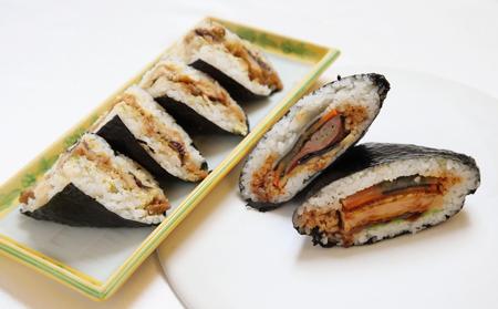 Onigirazu, hidangan nasi seperti sandwich, terpilih sebagai hidangan tahun 2015 (1)
