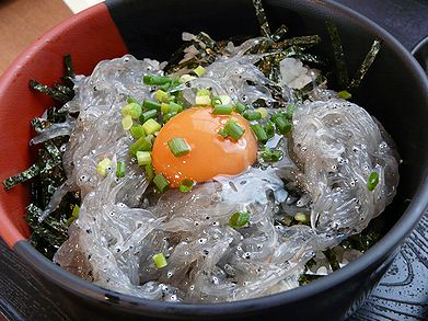 5 Makanan Jepang Yang Tampak Menjijikan Tapi Sebenarnya Lezat - Shirasu 2