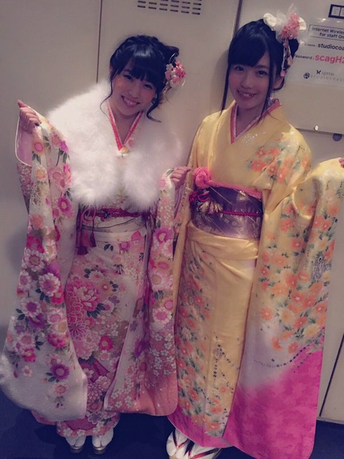 Idol Furisode Seijin Shiki Upacara Kedewasaan - Haruka Bando & Mia Kamiki - Cover Girls