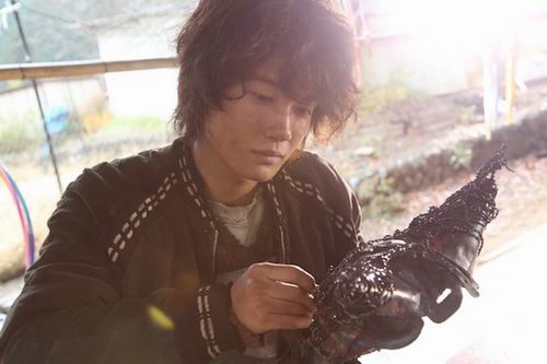 Poster dan foto-foto film The Sun yang dibintangi Ryunosuke Kamiki telah dirilis (7)