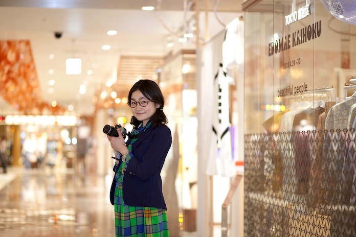 Ratusan Foto Fashion Karya Shitourei Hiasi Dinding Pusat Perbelanjaan Tokyo