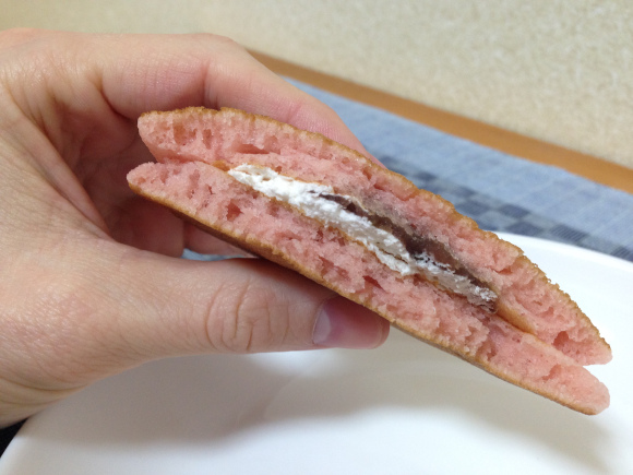Oishii, Pancake Sakura ini Akan Membawa Musim Semi Ke Dalam Mulutmu!