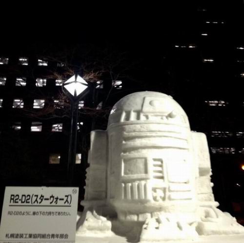 Sapporo Snow Festival tampilkan patung-patung salju yang keren, lucu, hingga unik! (1)