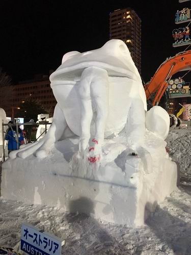 Sapporo Snow Festival tampilkan patung-patung salju yang keren, lucu, hingga unik!