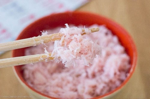 Cara Membuat Sakura Denbu, Abon Sakura dari Jepang