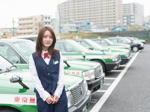 Inilah Supir Taksi Tercantik di Jepang Yang Buat Betah Penumpang (2)