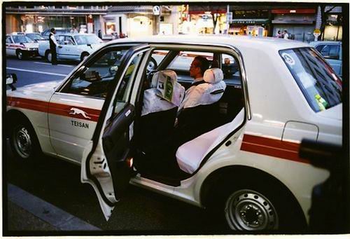 Taksi di Jepang dan Panduan Singkat Penggunaannya