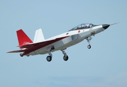 Jepang Uji Coba Terbang Jet Tempur Siluman Pertama