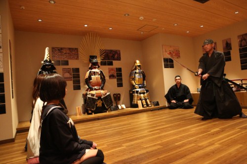 Museum Samurai Shinjuku, dari Pertunjukan Pedang Sampai ke Pakai Kostum 7
